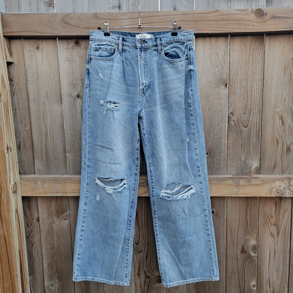 Hidden Logan Vintage Distressed Dad Jeans